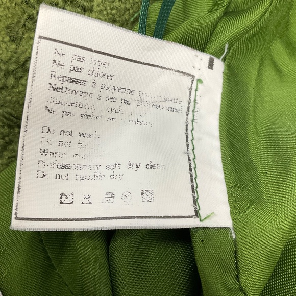 Chanel Boutique Vintage Green CC Logo Button Houndstooth Wool Skirt - Picture 6 of 7